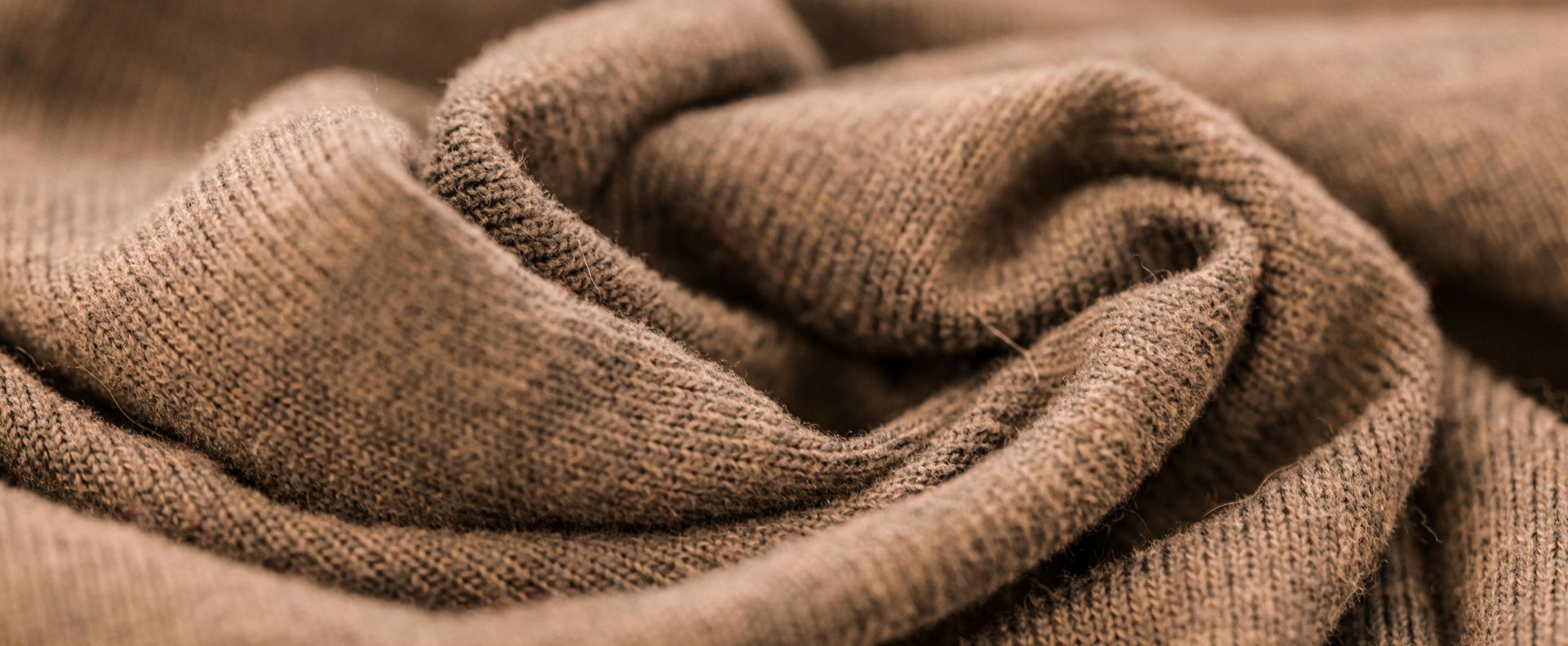 Hvornår giver det mening at vælge uld frem for bomuld?