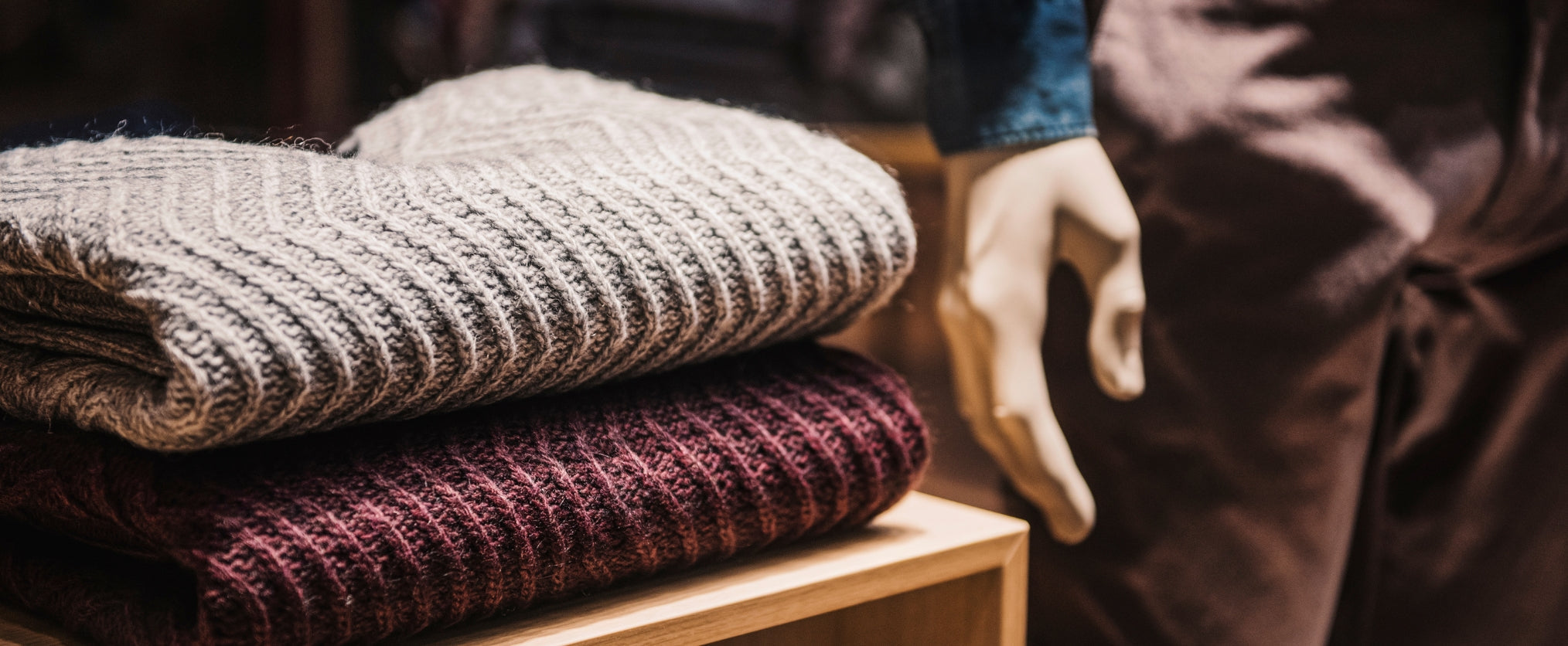 Striktrøjer til mænd – Sådan vælger du den rigtige model og materiale