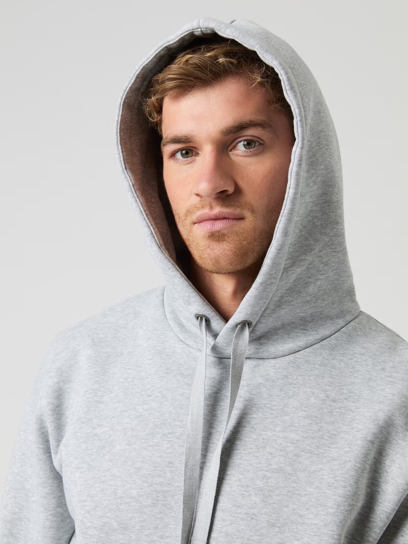 CENTRE HOODIE