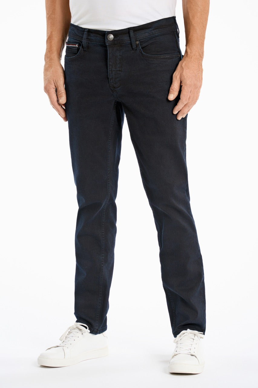 Tapered Fit Superflex Jeans