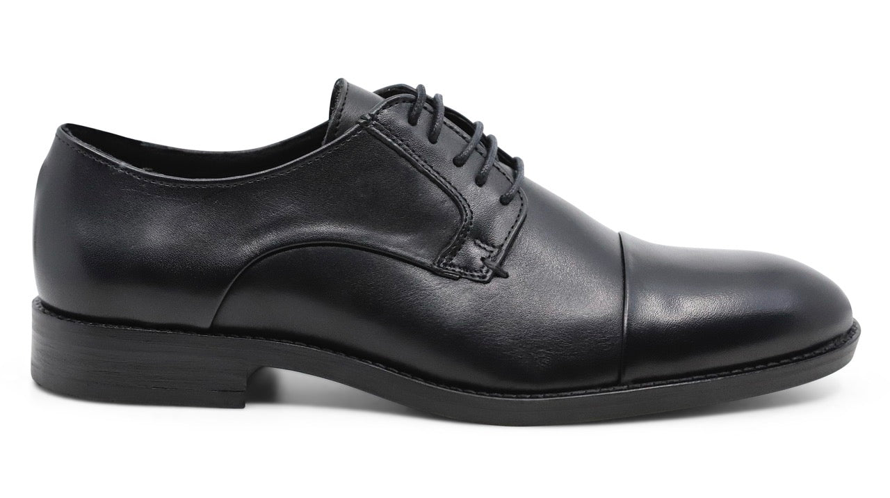 Classic leather shoe