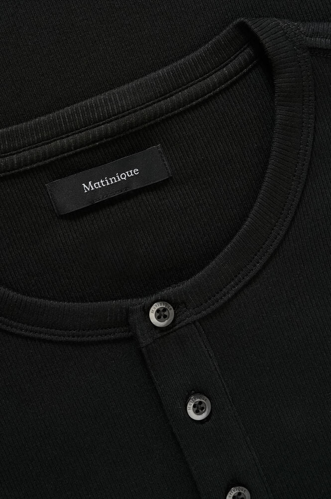 Mahenley LS Tee