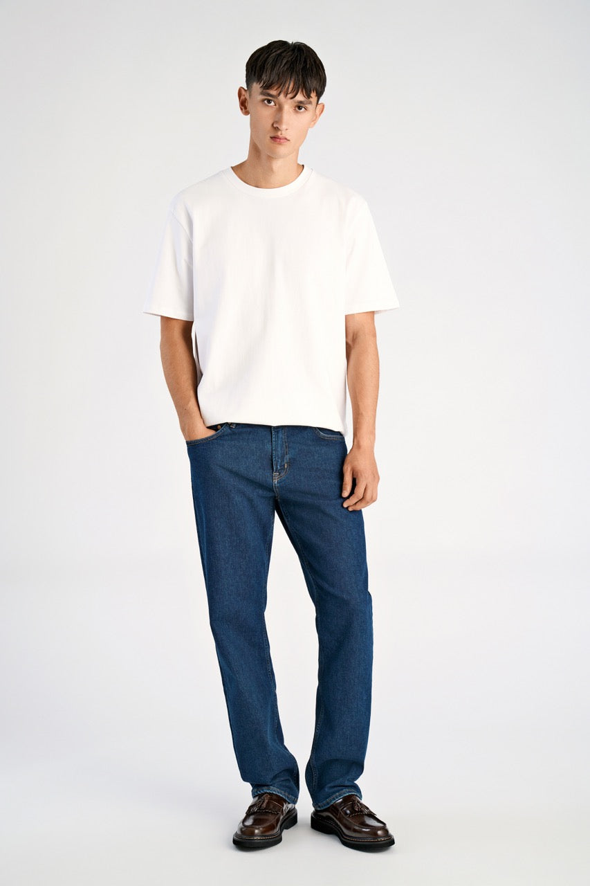 Mid wash loose fit jeans