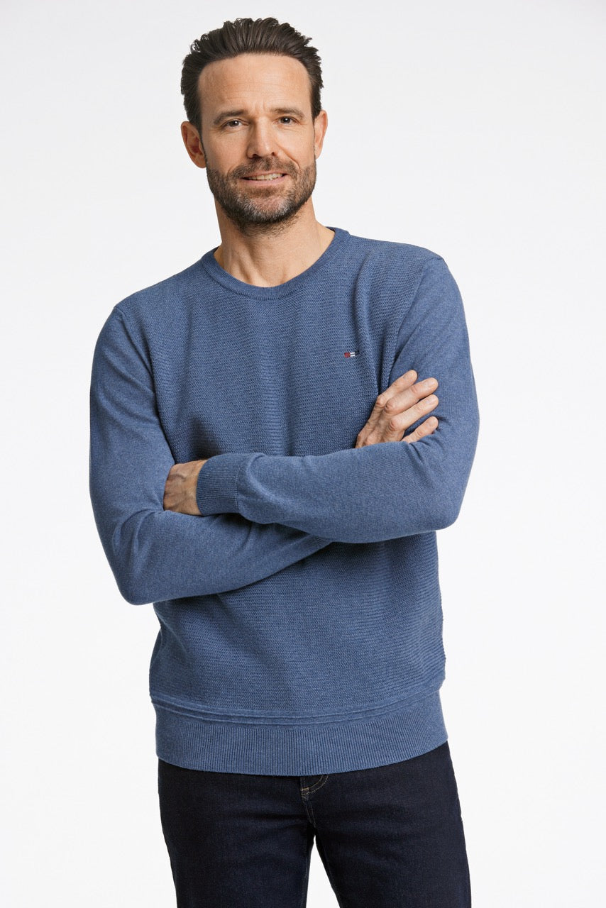 Structured o-neck knit
