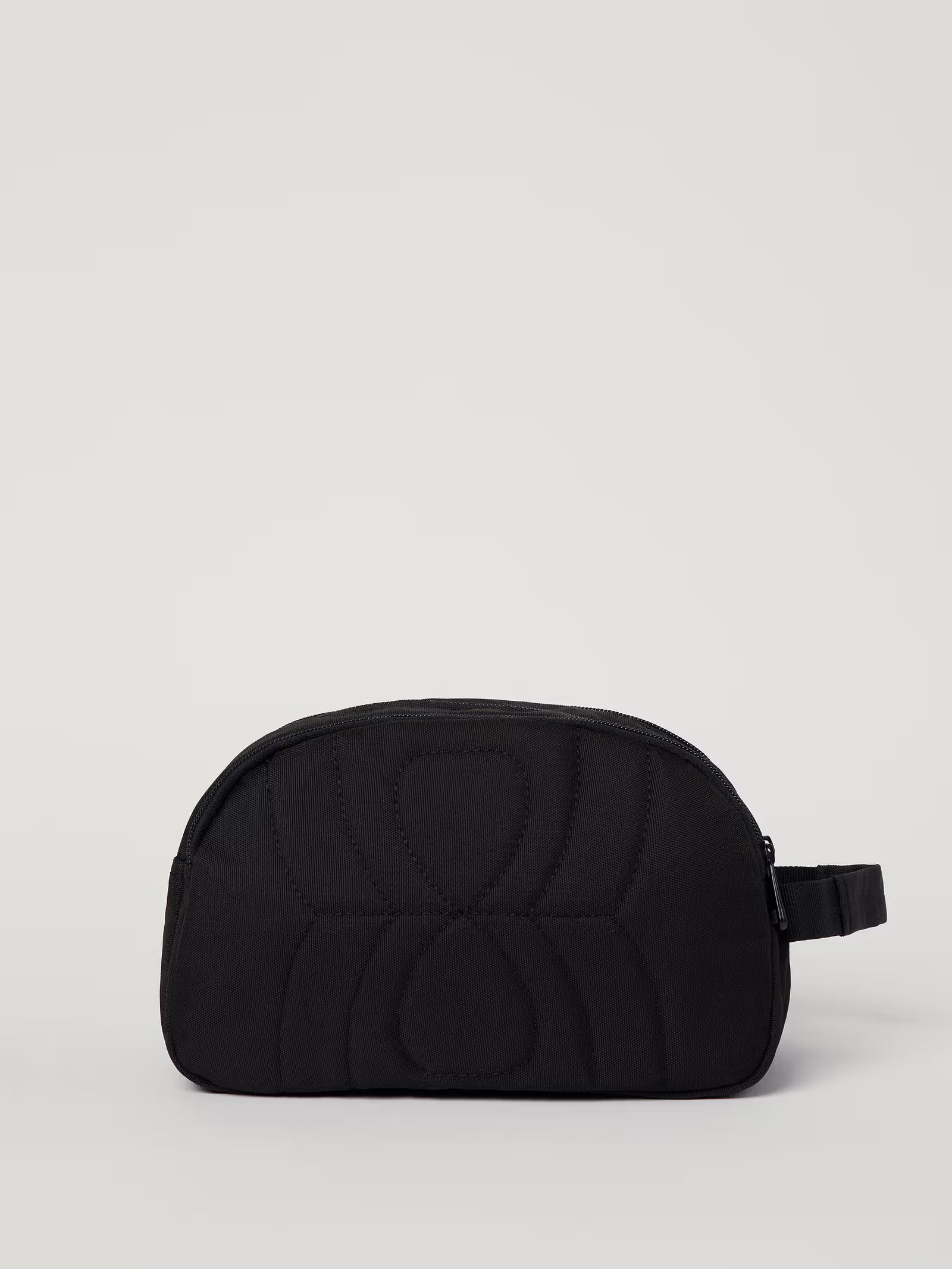 CORE WASH BAG STANDING