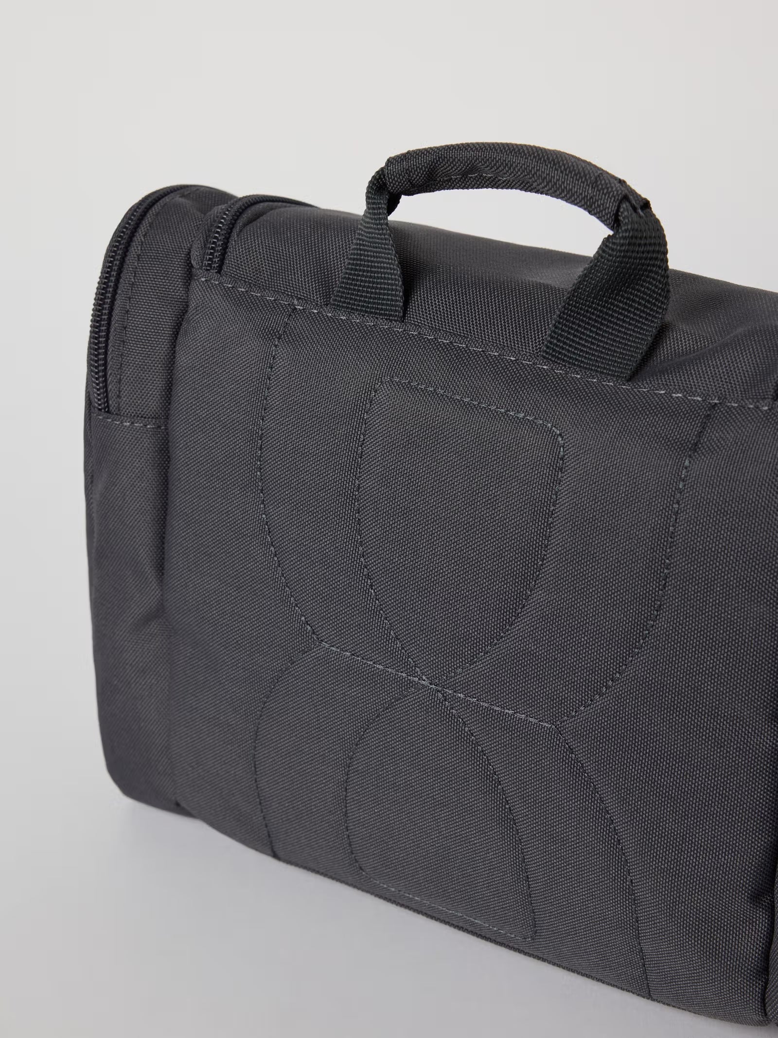 CORE WASH BAG HANGING