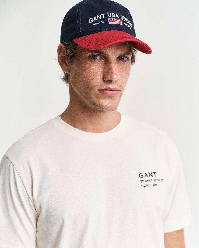 Ensfarvet T-shirt M/ Logo