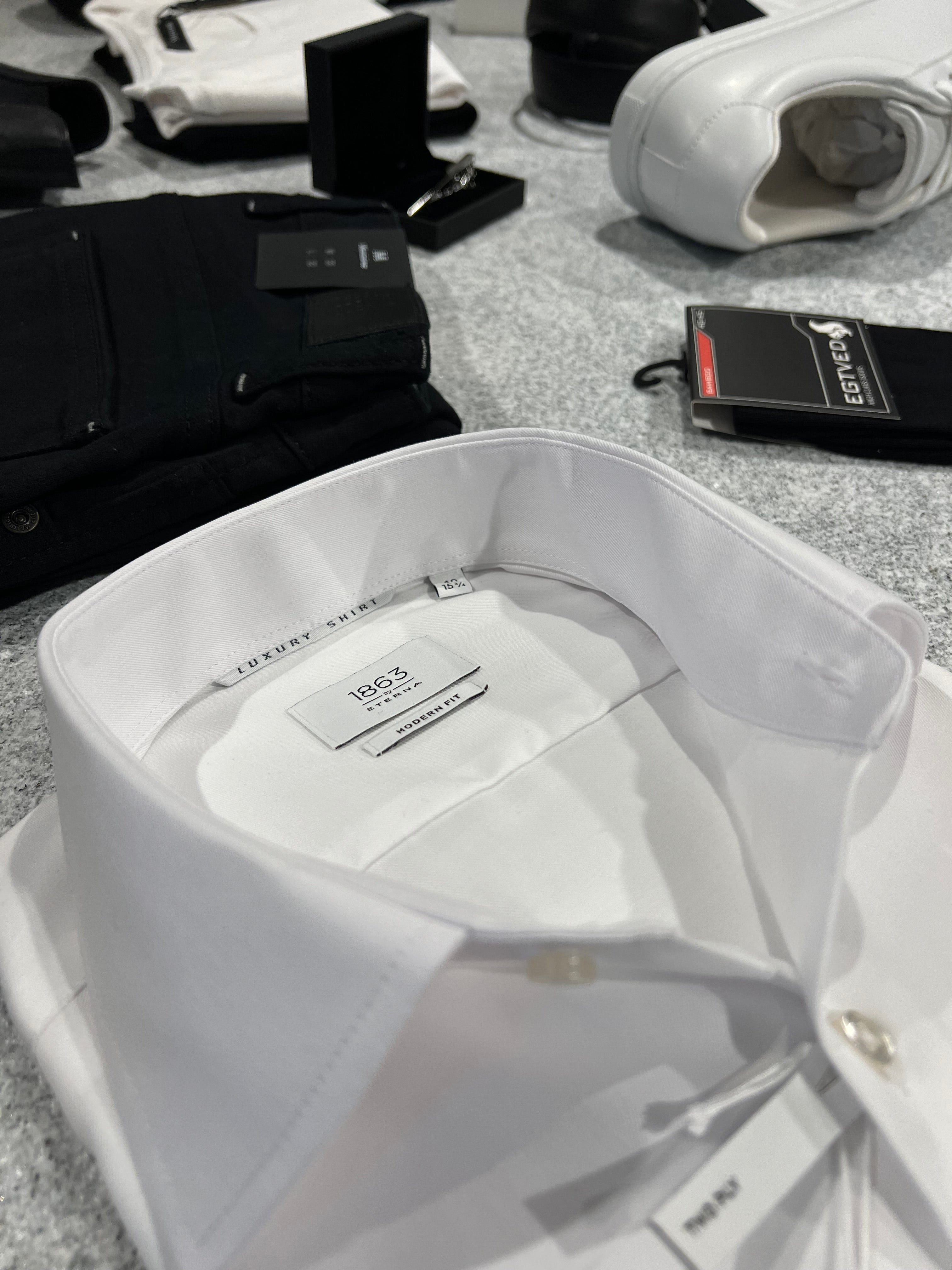 ETERNA LUXURY MODERN SHIRT - LANGE SKJORTER - - Hr Ravn
