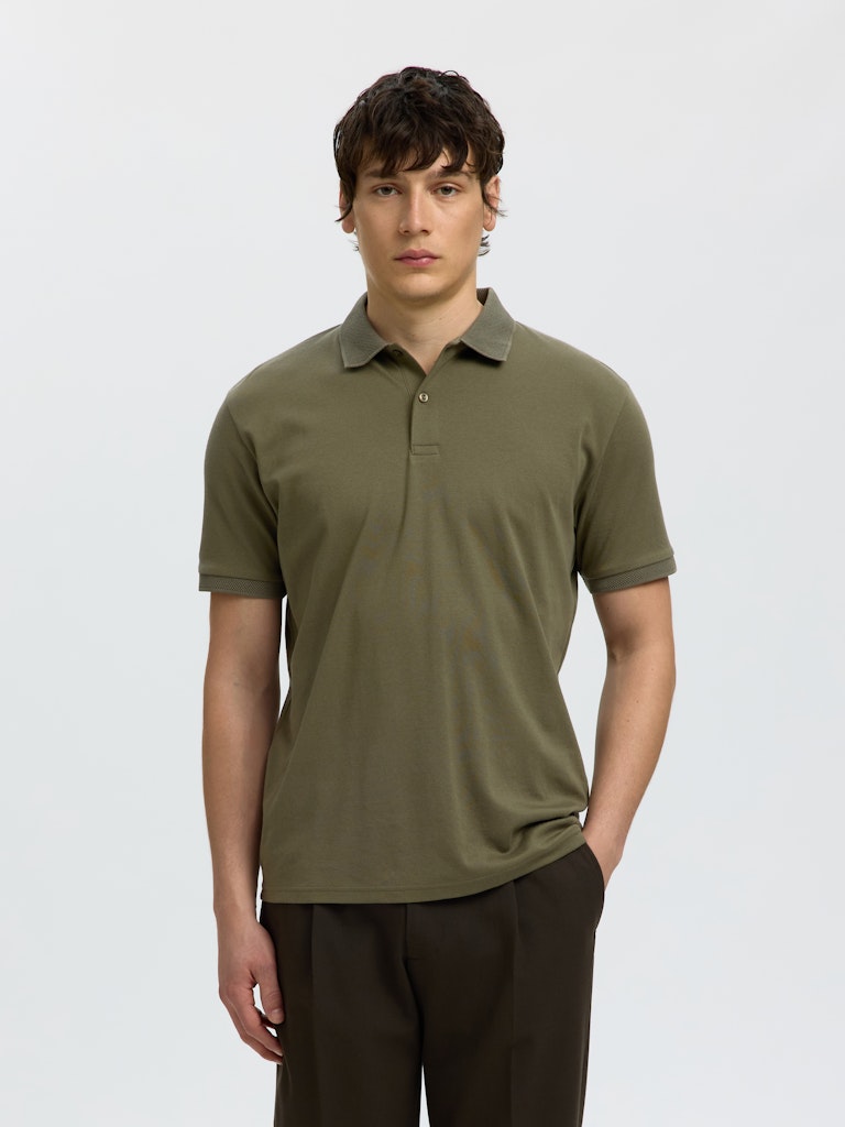 Slim fit knappepolo med SS-logo