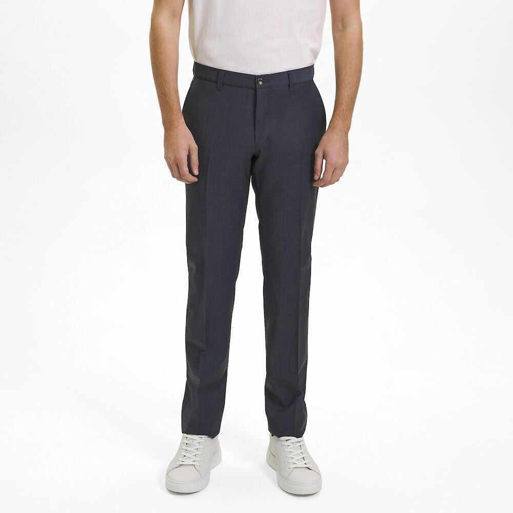 Wool Trousers in Modern Fit
