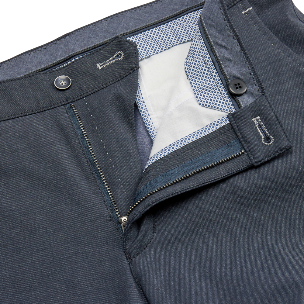 Extreme Flexibility Chino Modern Fit