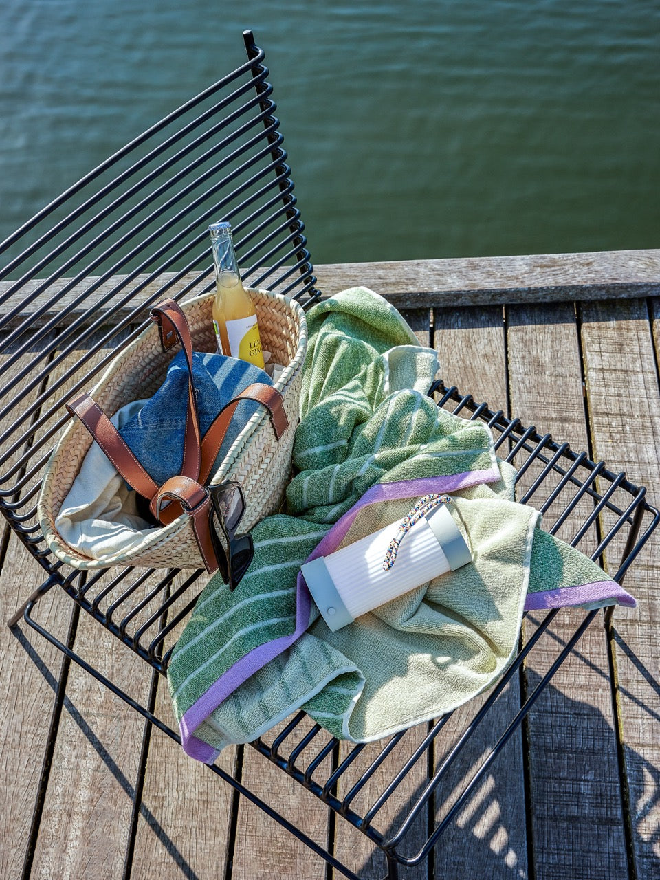 String Loungestol Sort