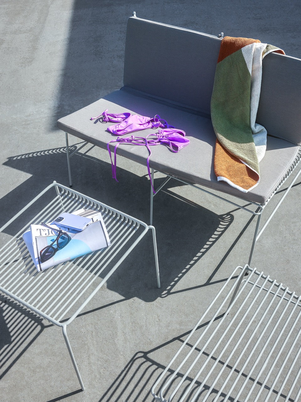 String Sidebord Lysegrå