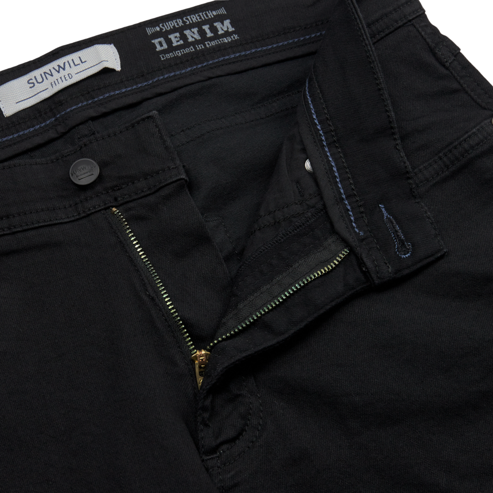 Super Stretch Jeans in Fitted Fit