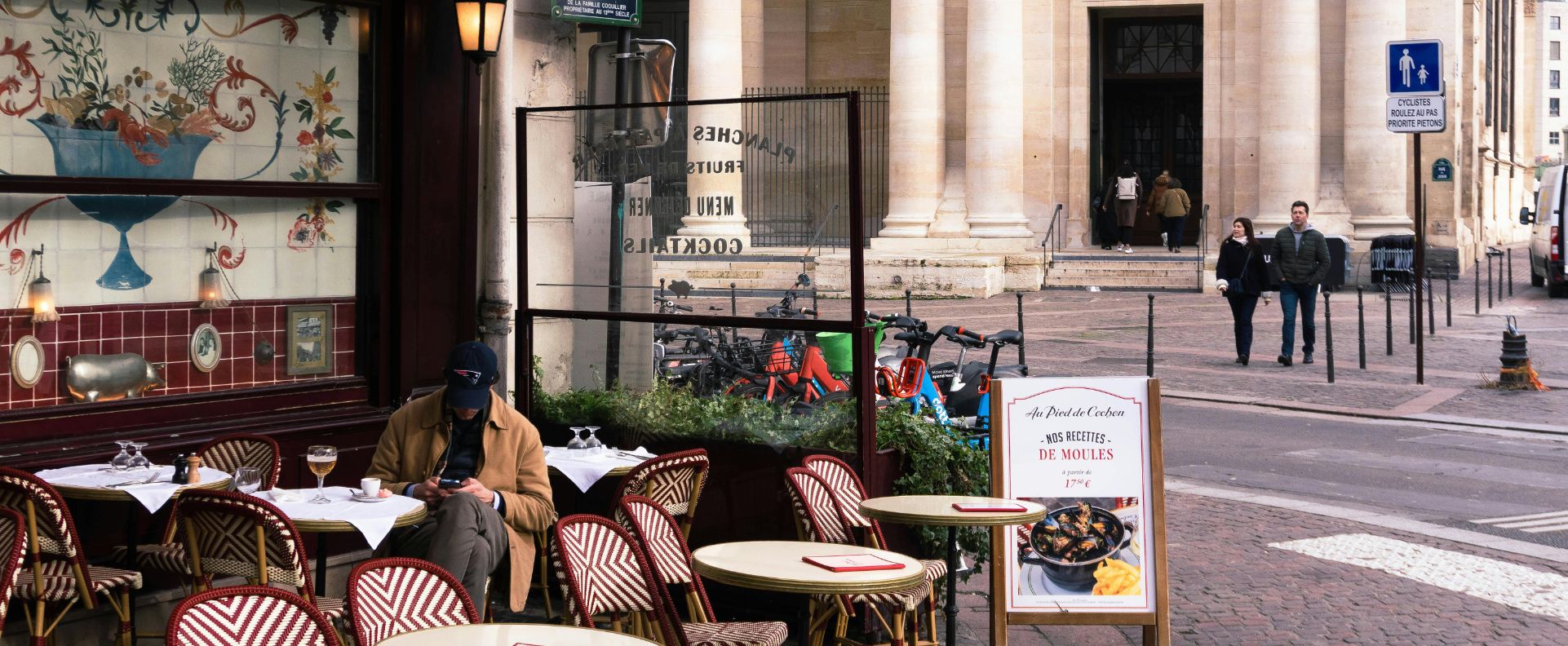 Hvordan finder man inspirerende caféer?