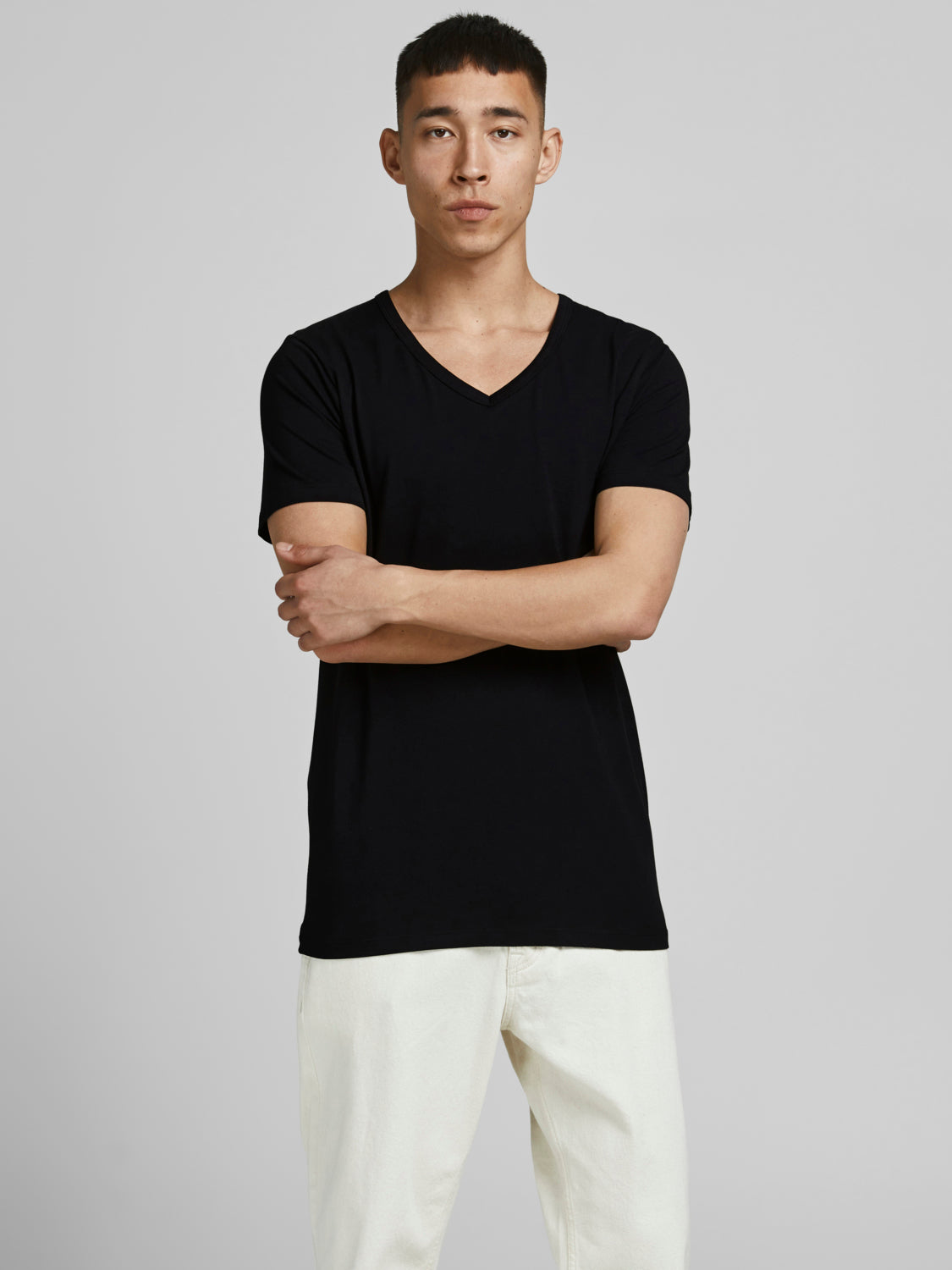 T-shirts - Jjebasic V-Neck Tee S/S Noos -  - Hr Ravn