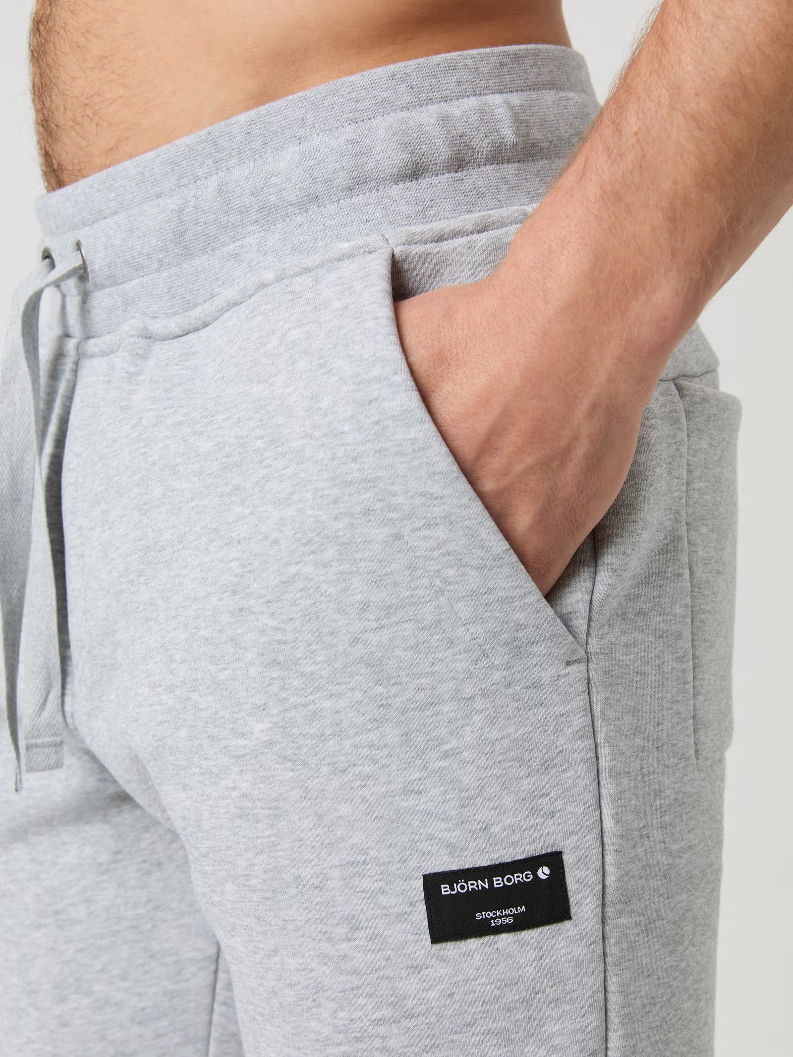 CENTRE TAPERED SWEATPANTS
