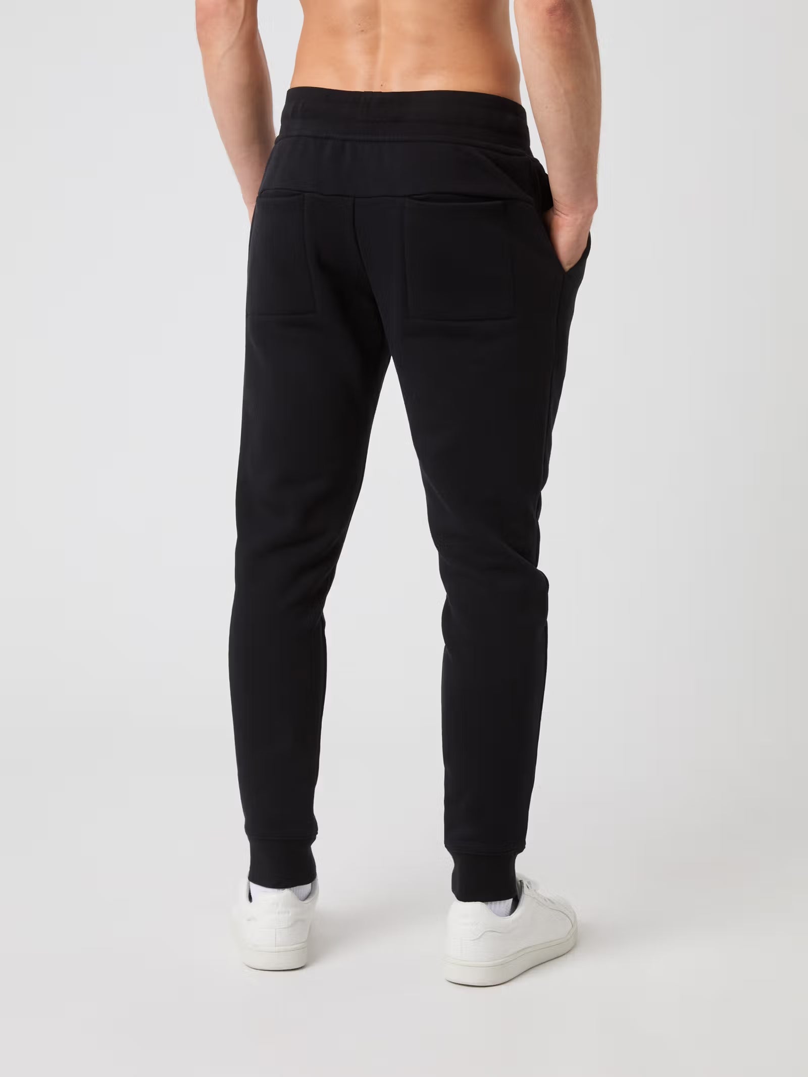 CENTRE TAPERED SWEATPANTS
