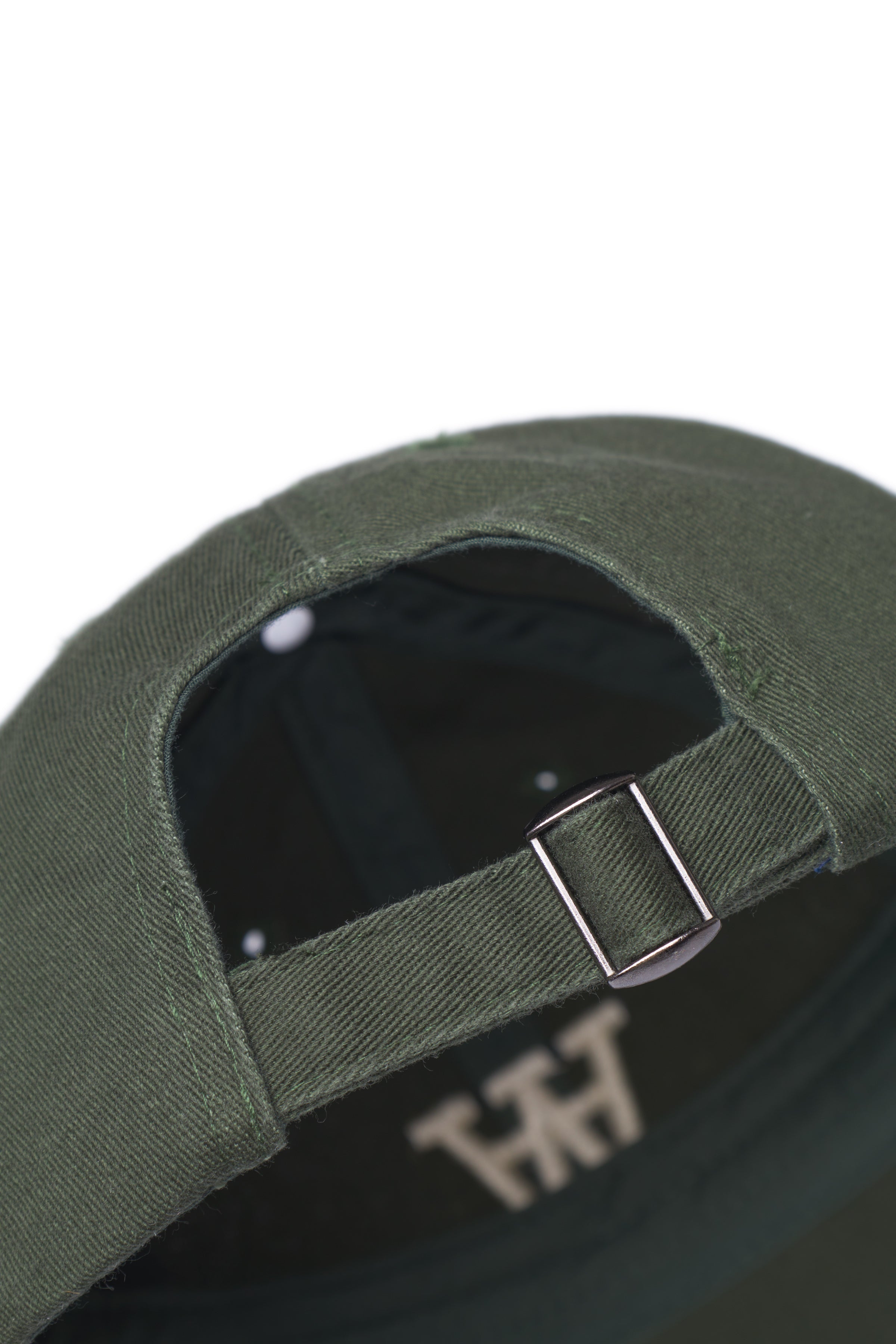 WWEli Cap
