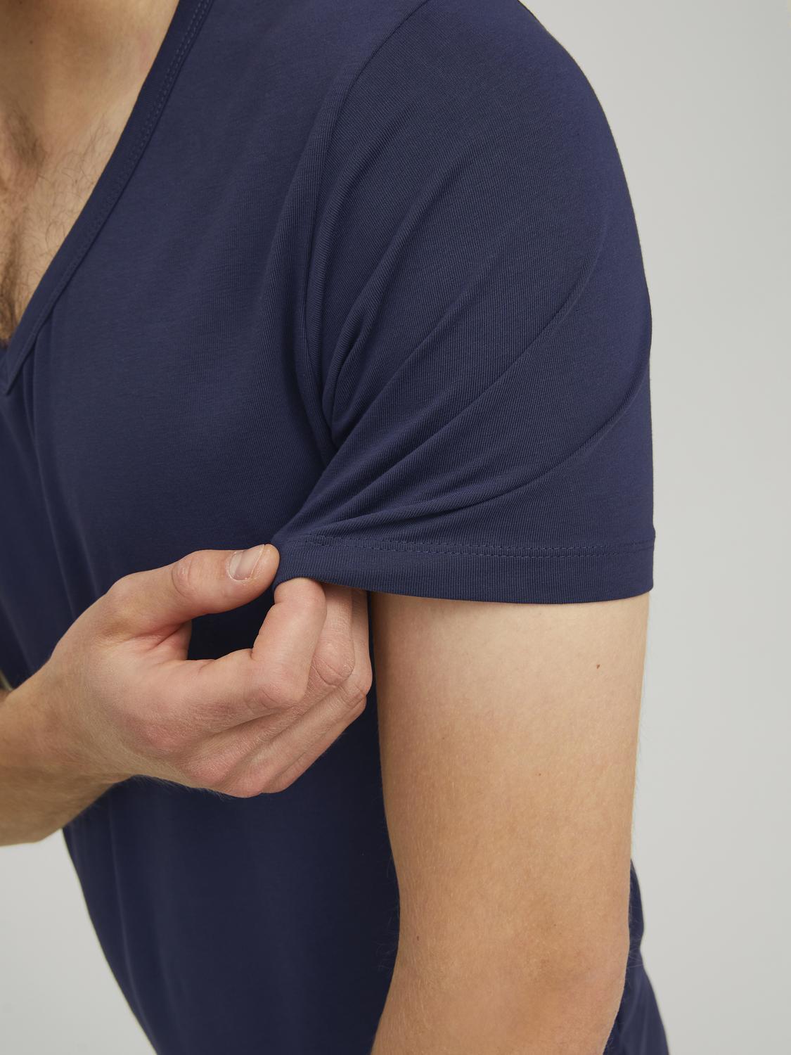 T-shirts - Jjebasic V-Neck Tee S/S Noos -  - Hr Ravn