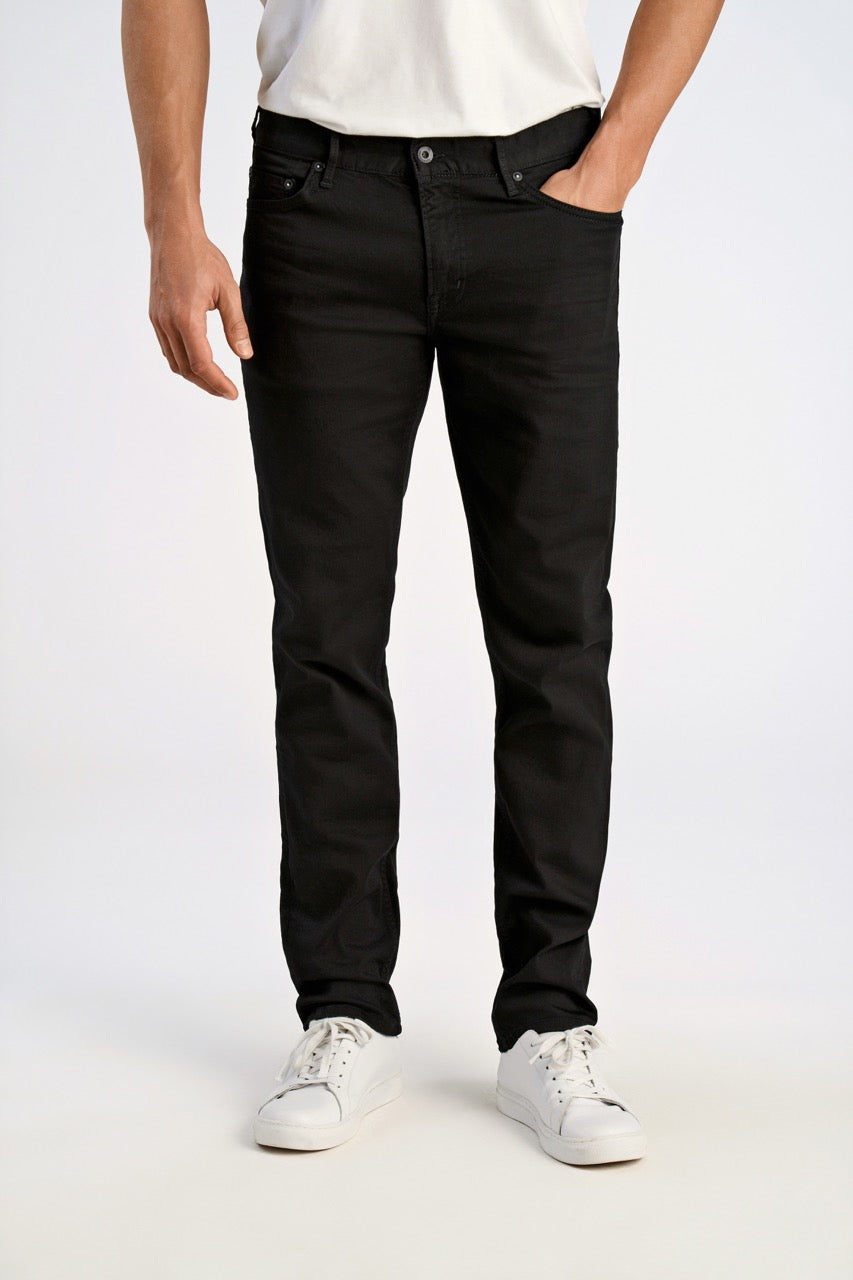 Stay black tapered fit jeans