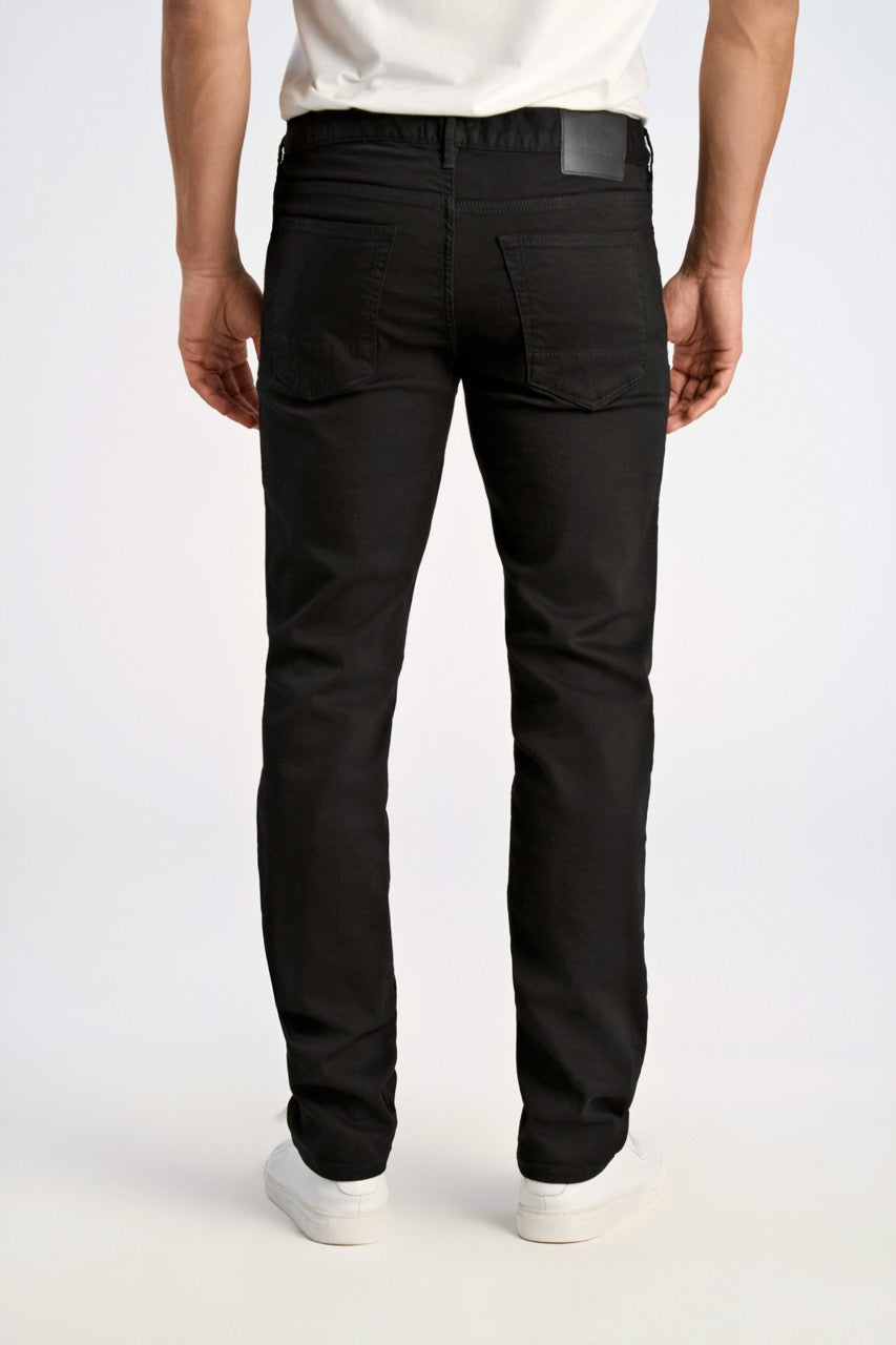 Stay black tapered fit jeans