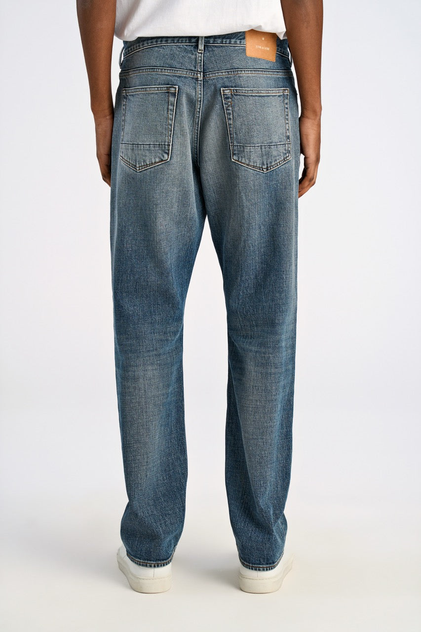 Heavy wash loose fit jeans