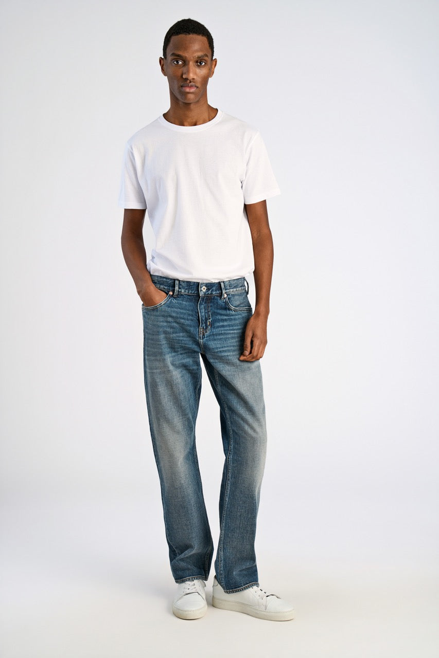 Heavy wash loose fit jeans