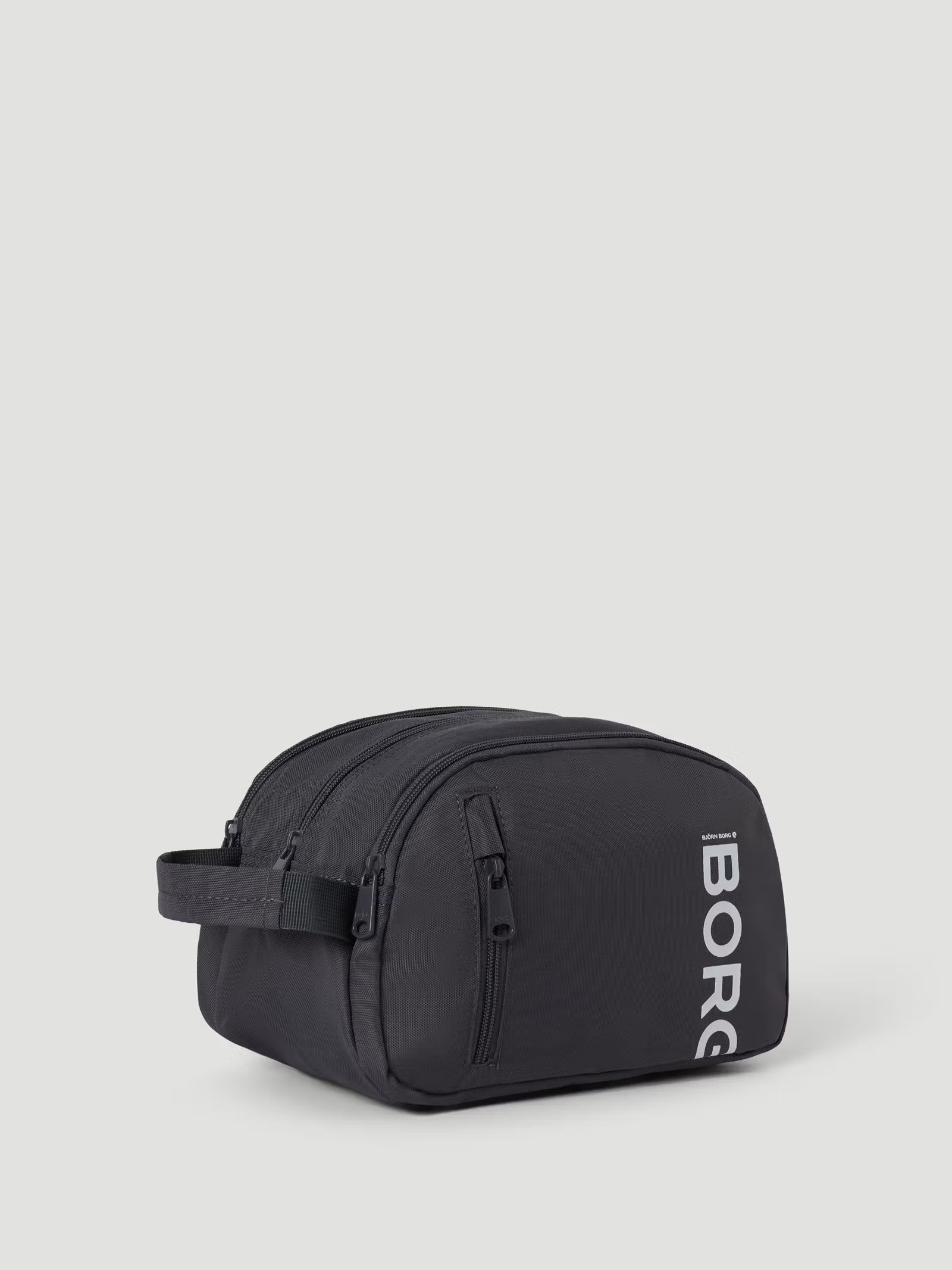 CORE WASH BAG STANDING