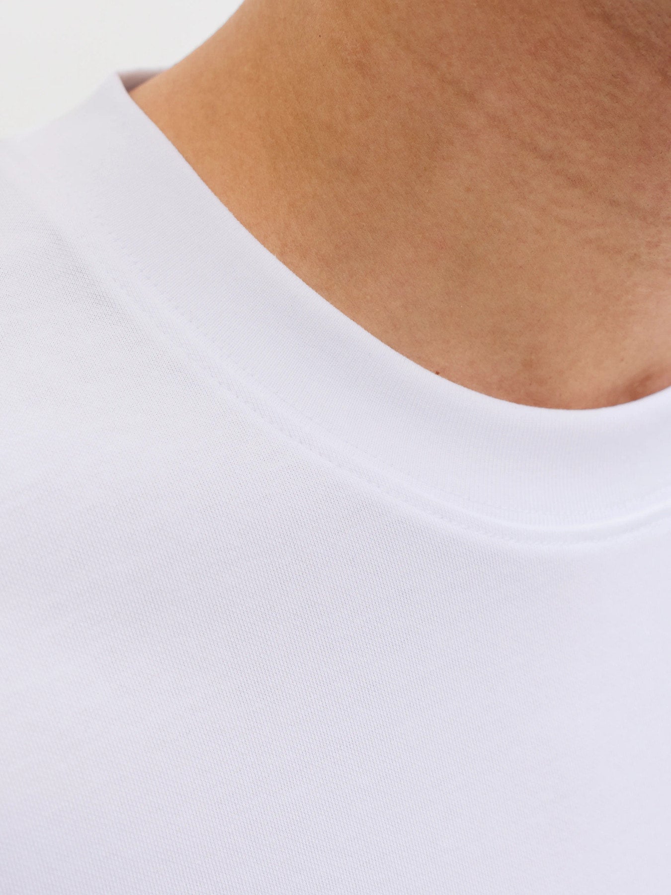 T-SHIRTS - JJEBARRON TEE SS O-NECK NOOS -  - Hr Ravn