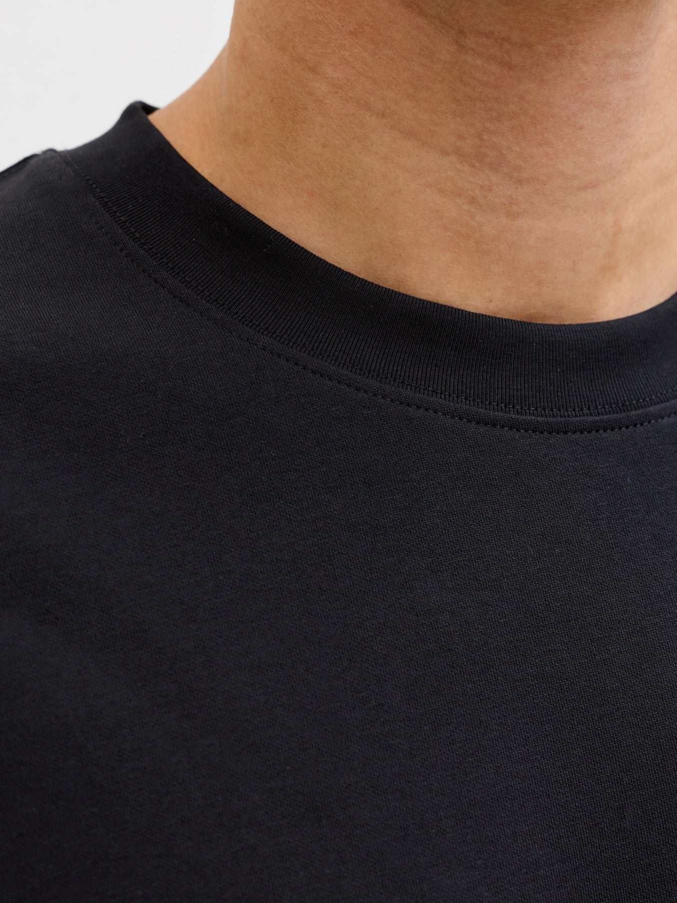 T-SHIRTS - JJEBARRON TEE SS O-NECK NOOS -  - Hr Ravn