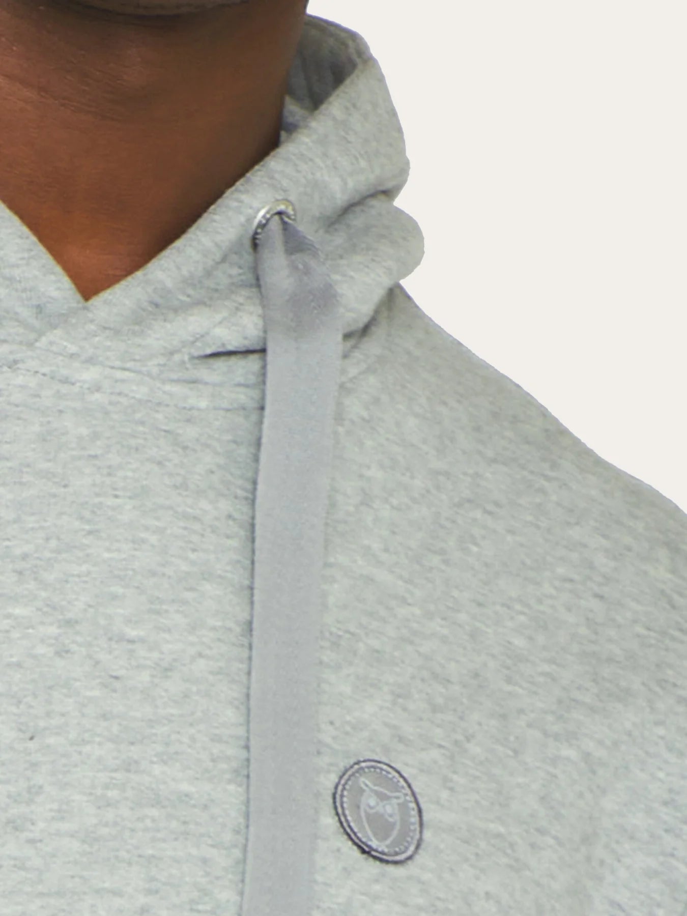 SWEATSHIRTS - ARVID basic hood badge sweat - GOTS/Vegan -  - Hr Ravn