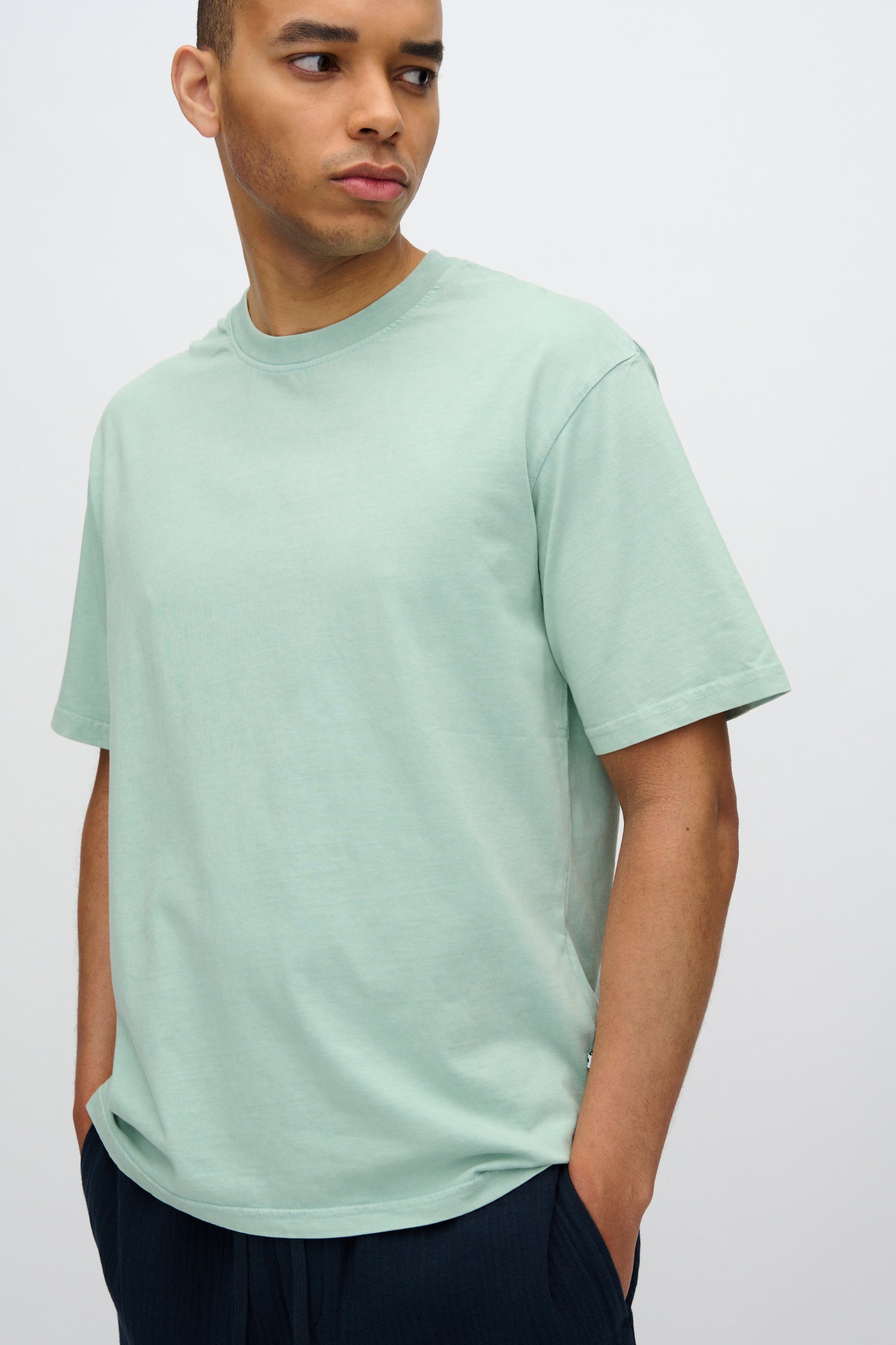 minimum male Lono kortærmet t-shirt 3412 Short Sleeved T-shirt 4706 Gray Mist
