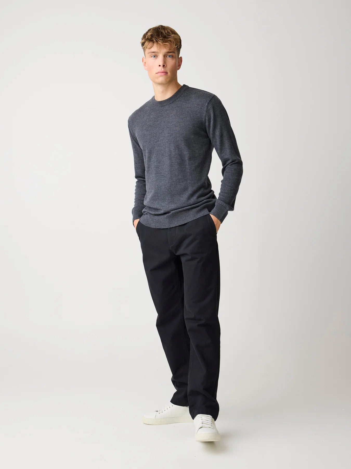 STRIK - Merino crew neck sweater -  - Hr Ravn