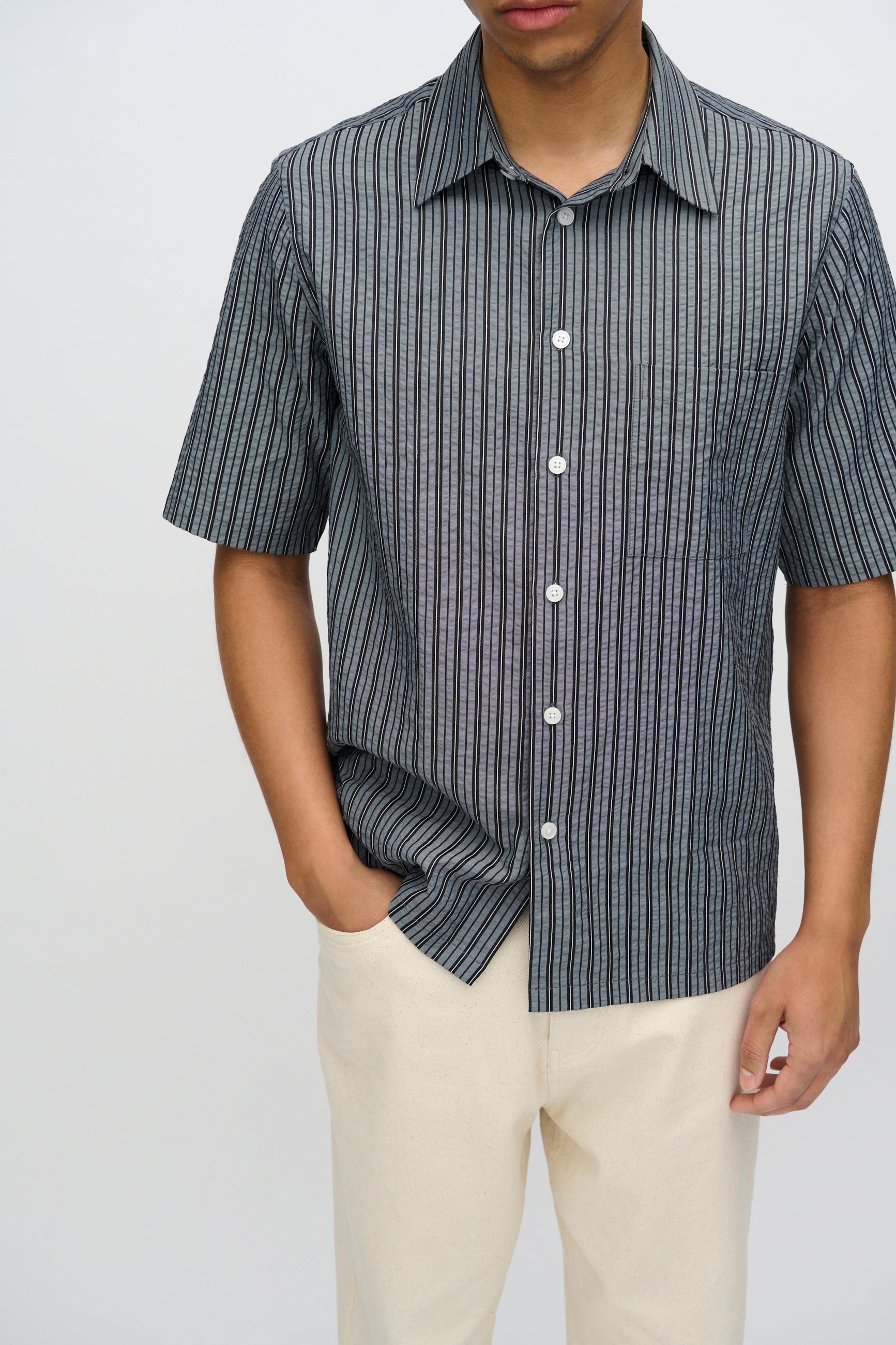 minimum male Nash kortæmet skjorte i striber 4242 Short Sleeved Shirt 999 Black