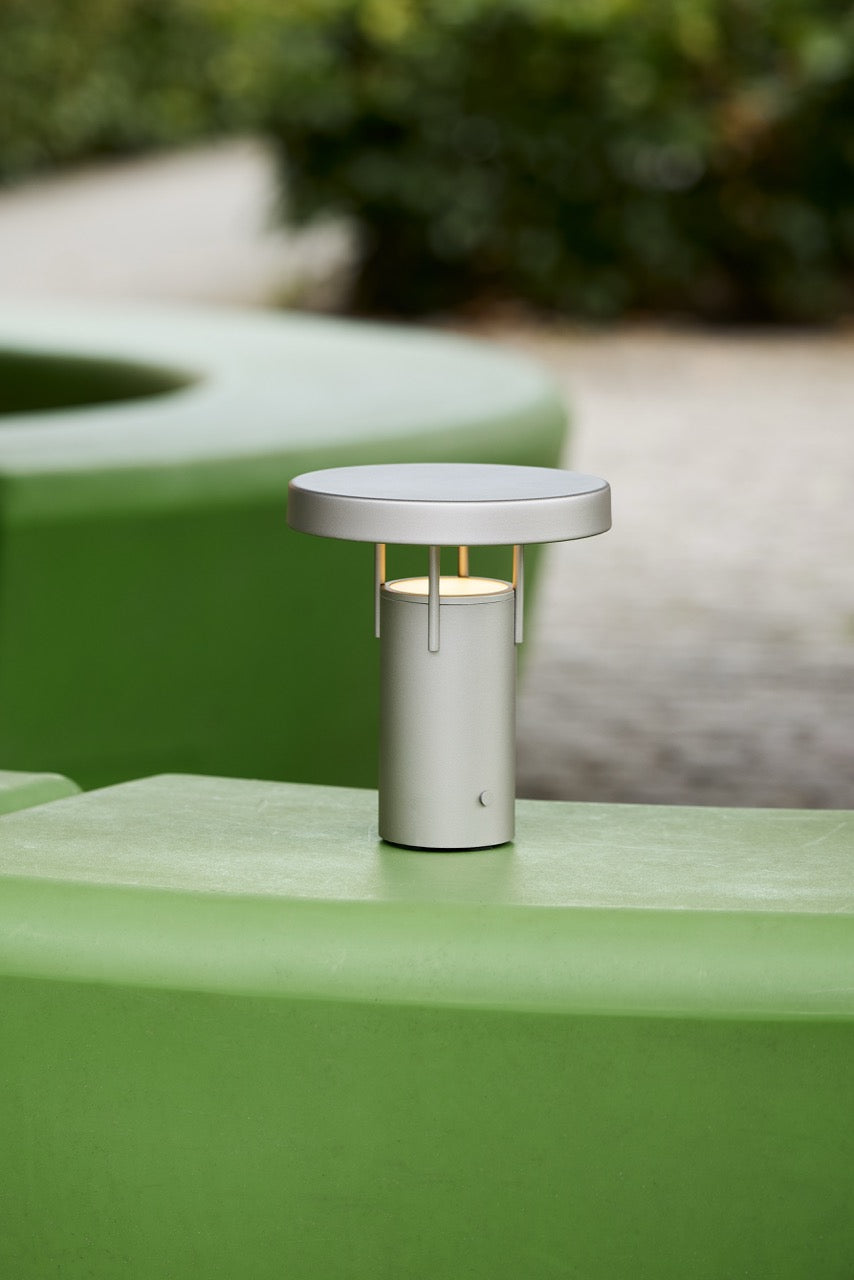 BringMe Transportabel Lampe Mini Metallisk sand