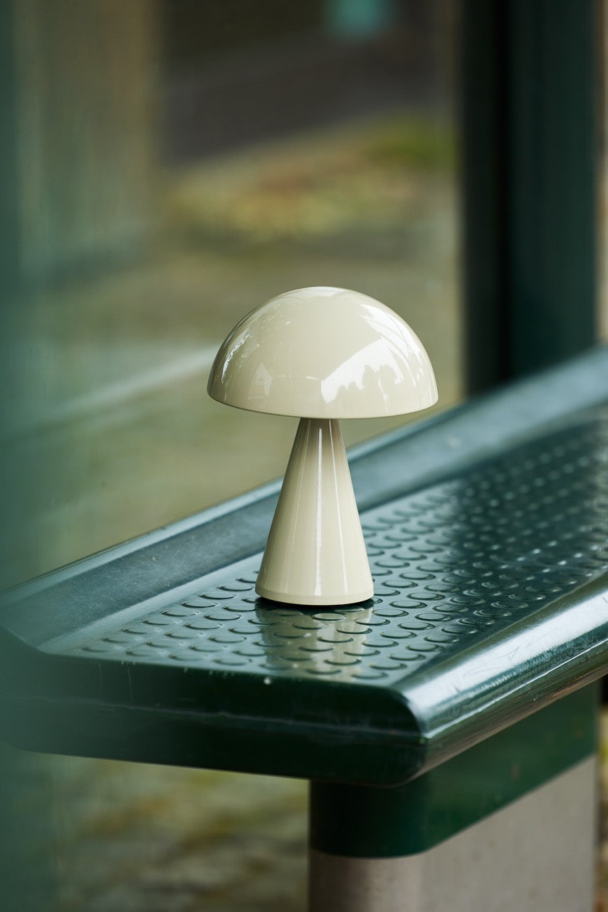 Mush Transportabel Lampe Lys Sand