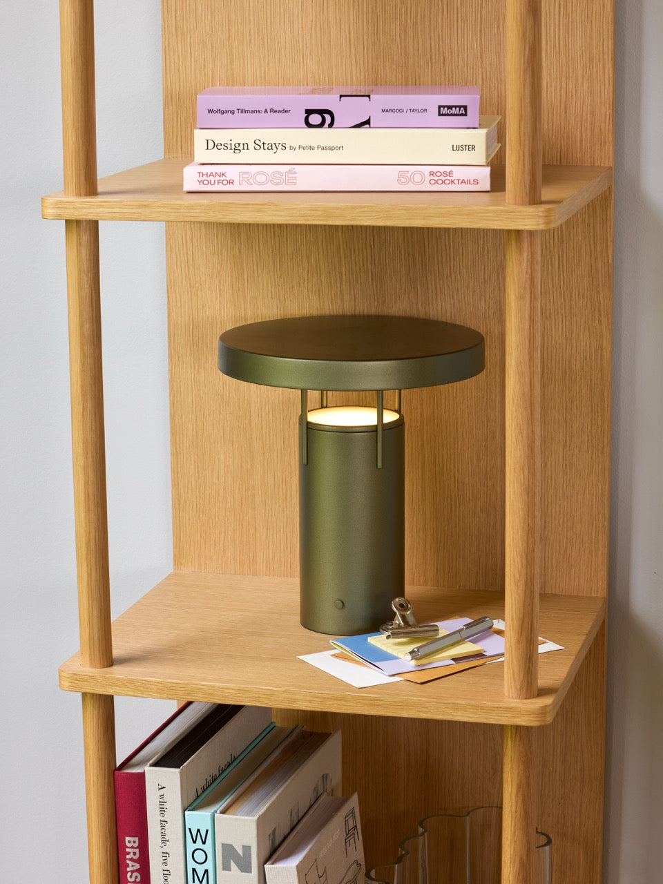 BringMe Transportabel Lampe Metalisk Mørkegrøn