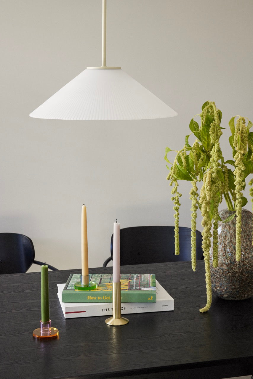 Sleek Lysestage Messingfarve