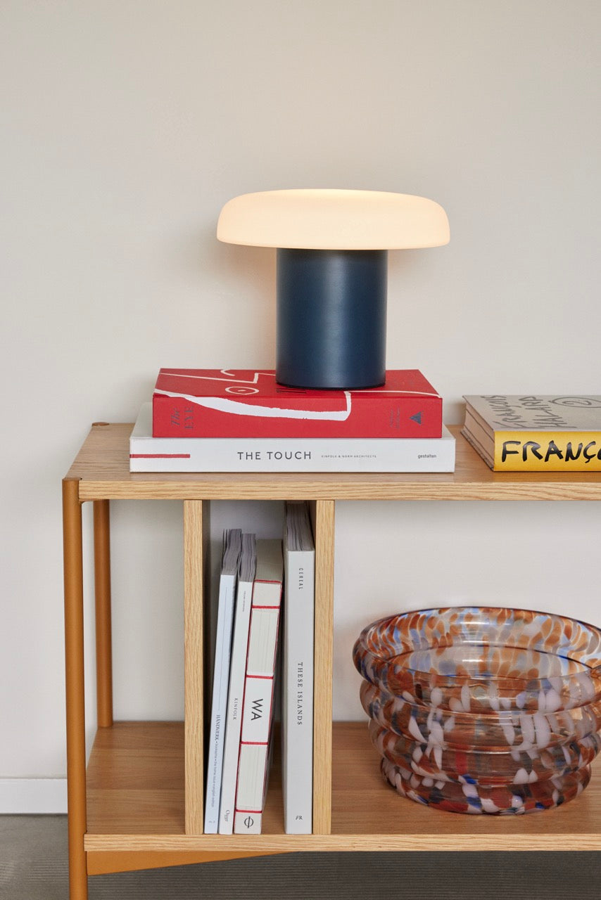 Ateliers Bordlampe Mørkeblå/Hvid