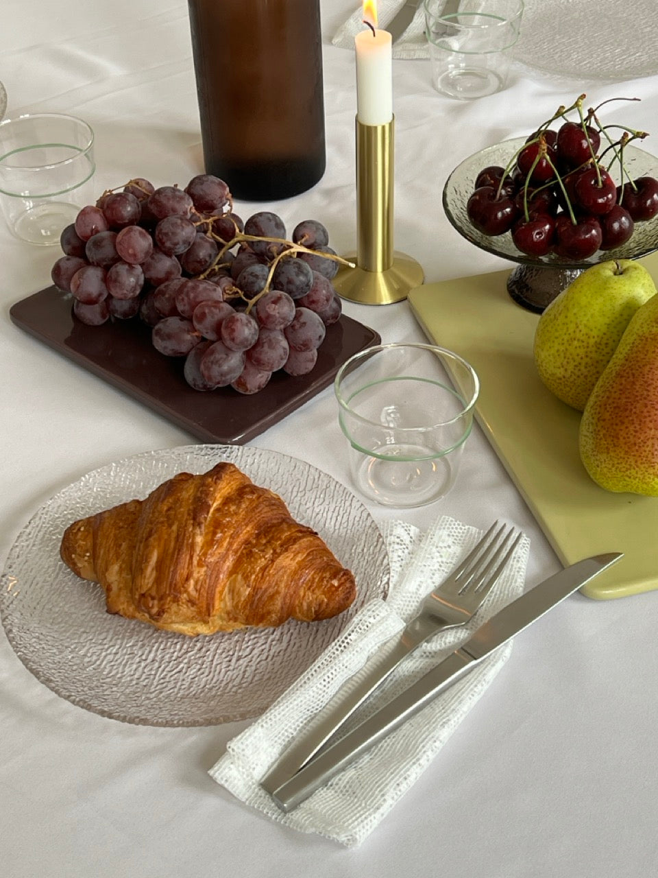 Sleek Lysestage Messingfarve